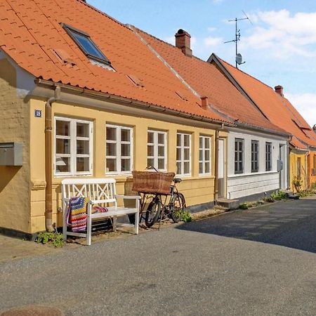 Hyggeligt Gammelt Fiskerhus I Marstalヴィラ エクステリア 写真