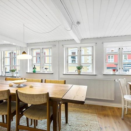 Hyggeligt Gammelt Fiskerhus I Marstalヴィラ エクステリア 写真